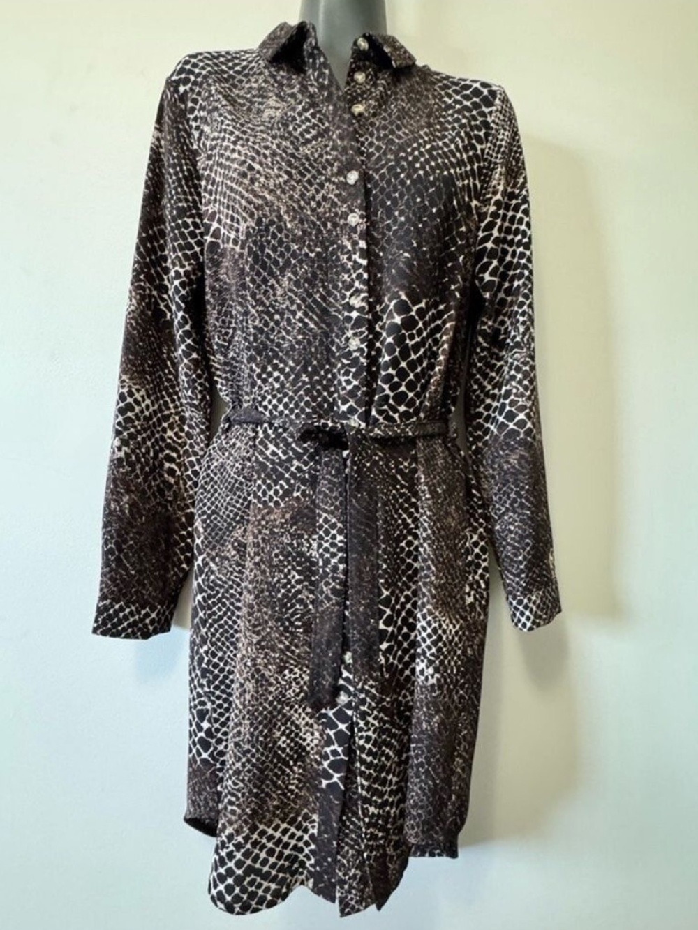 Vero Moda Black and White Buttoned Shirt Dress, animal print, leopard print S